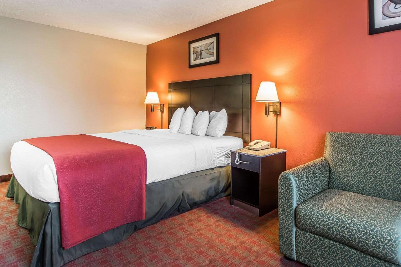 Quality Inn & Suites La Vergne Ngoại thất bức ảnh