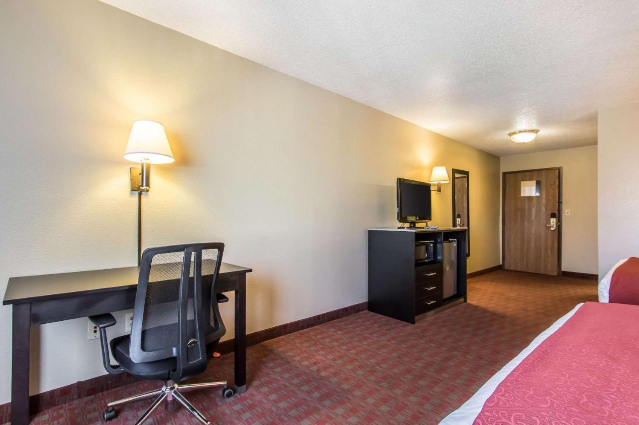Quality Inn & Suites La Vergne Ngoại thất bức ảnh